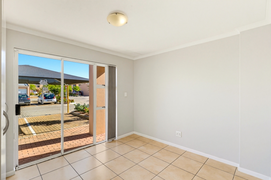 2 Bedroom Property for Sale in Whispering Pines Western Cape
